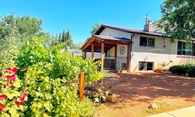 Toquerville Apartment | Central & Peaceful Getaway at Cozy Studio Apt.