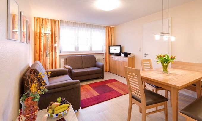 Gmain Apartment | Central, spacious apartment 62 sqm for 1-4 persons 2 sep. Bedrooms