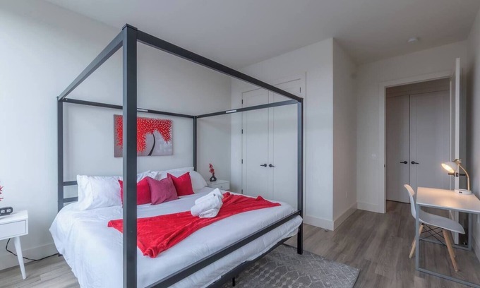 East Orange Apartment | Central Stay in East Orange, Near Airport+Train w/FREE Parking!