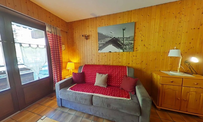 Le Grand-Bornand Apartment | Central Studio with Balcony, Parking, and Elevator - Sleeps 4