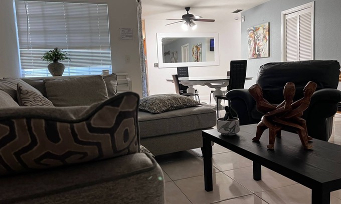 Broadview Park Apartment | Centrally Located! Minutes from the Hard Rock Casino and beaches. Pets Welcome