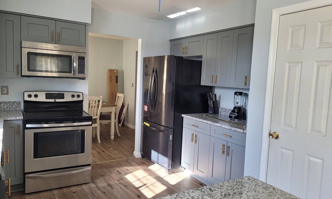 Norfolk House | Centrally Located 4 bedroom house