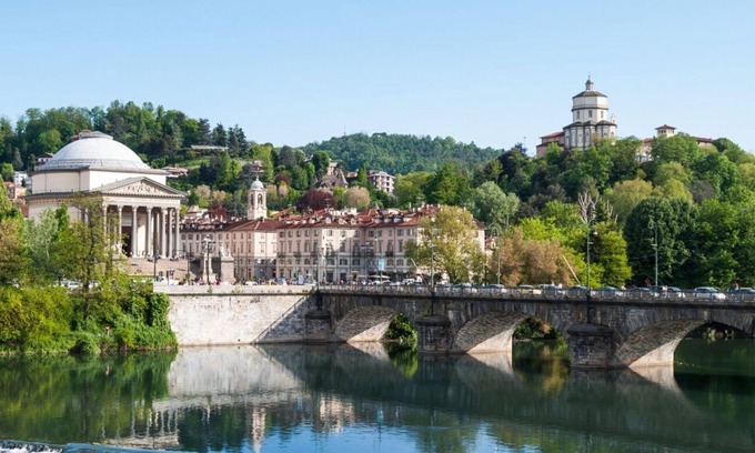 Borgo Po Apartment | Centrally located apartment in one of the most beautiful areas of Turin.