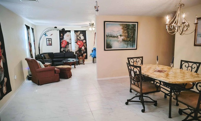 Citrus Springs House | Centrally located Tranquil 2-bedroom house in Dunnellon