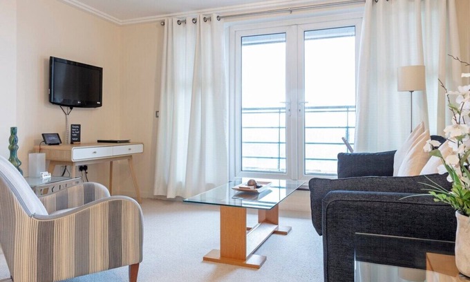 Woking Apartment | Centrium 06 at Oakdale Apartments