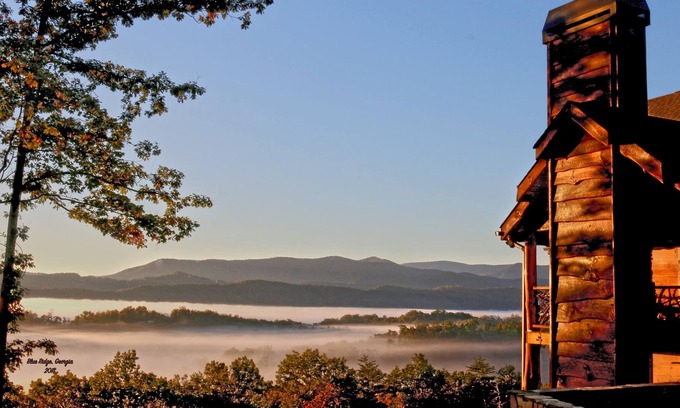 Blue Ridge Cabin | Century View Lodge | Stunning Mtn Views | Dog-friendly | Minutes to Downtown BR