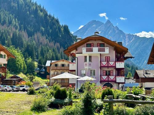 Canazei Apartment | Cesa Planber Apartments Mountain View SKI-IN SKI-OUT