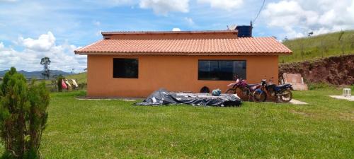 Liberdade House | Chácara por do sol