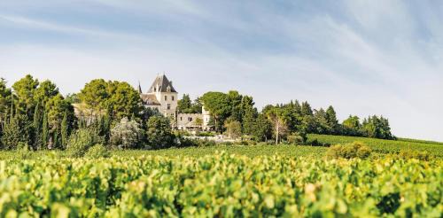 Capestang Hotel | Château Les Carrasses