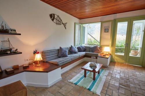 Saco da Ribeira House | Chalé da Vela Charm and Comfort in Ubatuba