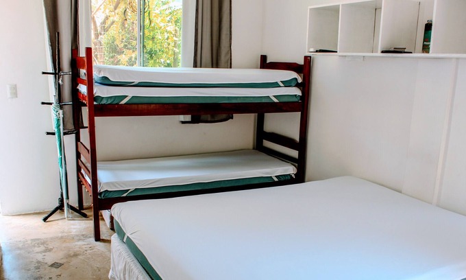 Lazaro Ski Chalet | Chalet with Pool and Air 350mts from the beach