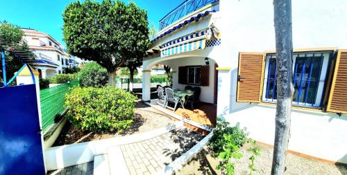 Vera Beach Apartment | Chalet 3 dormitorios en VERAMAR 5 con jardín