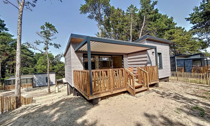 Jullouville Ski Chalet | Chalet - 4 Guests - Heated Pool - Terrace - Near Beach & Shops