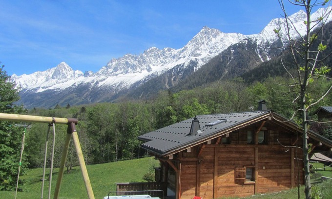 Les Houches Ski Chalet | chalet 4*SPA TOUT CONFORT lit fait serviette de bain vue sur toute la chaine