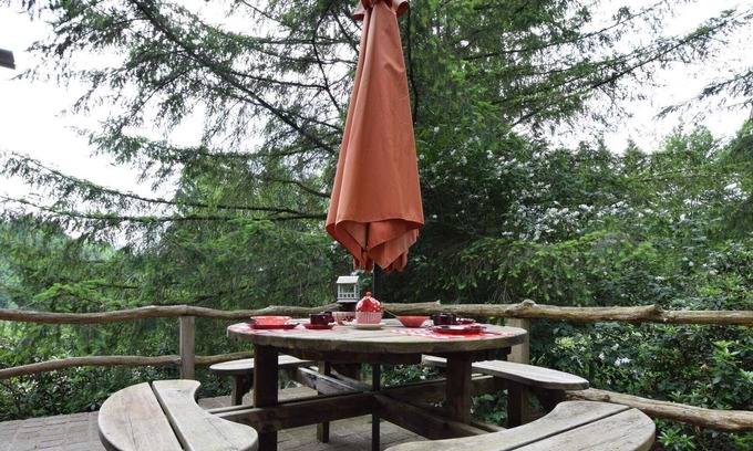 Houffalize Ski Chalet | Chalet and gypsy caravan in a green and peaceful environment, near Houffalize