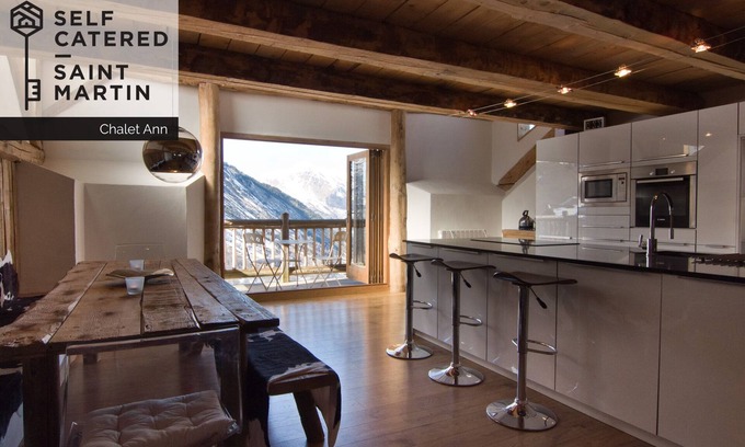 Les Belleville Ski Chalet | Chalet Ann | Fabulous 5-bedroom ski chalet with amazing views in Les 3 Vallées