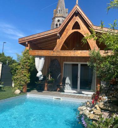 Gujan-Mestras House | Chalet Atypique VUE Piscine Chauffée