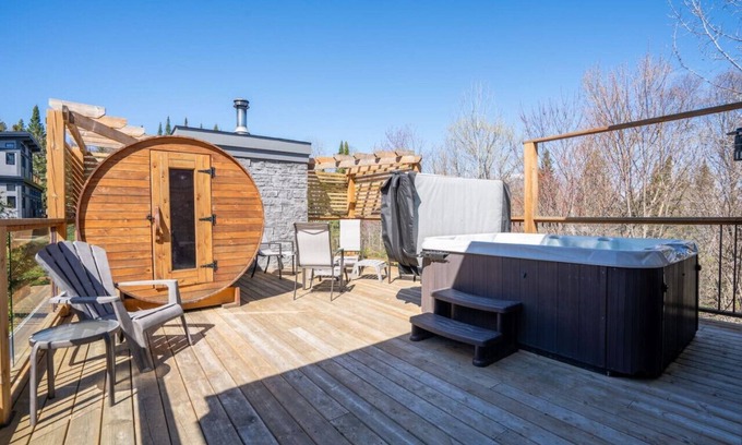 Lac-Superieur House | Chalet Beauland | Hot Tub | Sauna | Pool Table