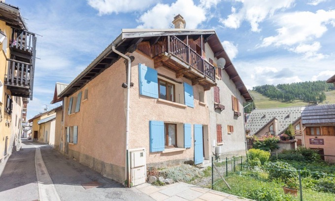 Montgenevre House | Chalet Blue Shutter, 50m des pistes, 10 personnes .