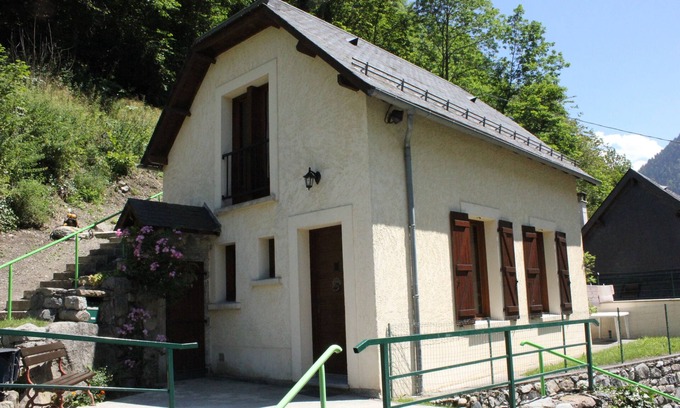 Cauterets Ski Chalet | Chalet CAUTERETS, a magnificent view, quiet, site "les hauts de Cauterets"