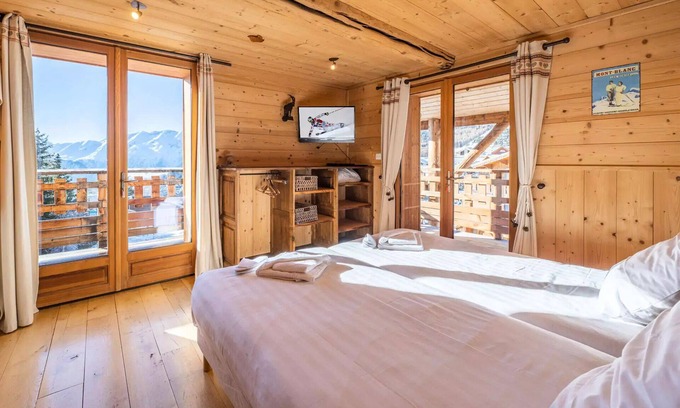 Viel-Alpe Ski Chalet | Chalet Dolphin - Chalets for 15 People