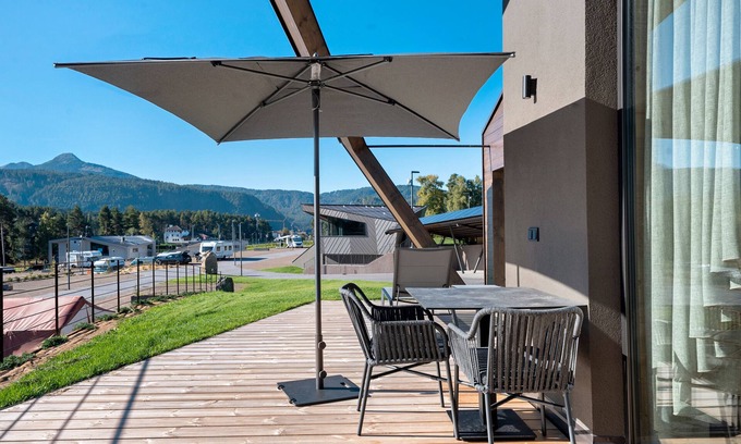 Nova Ponente Apartment | Chalet 'Einheit H' with Mountain View, Private Terrace and Wi-Fi