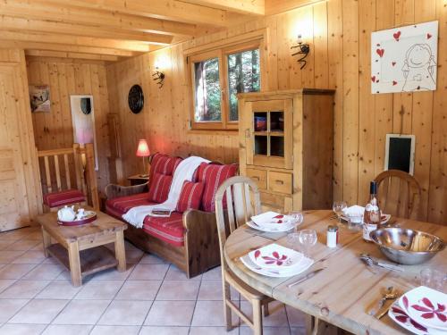 Les Bossons Ski Chalet | Chalet Evasion by Interhome
