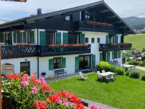 Les Gets Ski Chalet | Chalet Fleur des Alpes 1