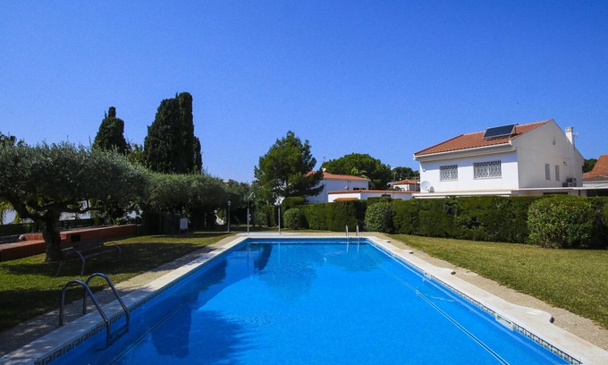 Salou Ski Chalet | Chalet for 8 people in Salou-Turismar