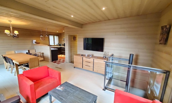 Besse-et-Saint-Anastaise Ski Chalet | CHALET SPACIEUX FAMILIAL drarvue