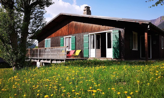 Les Contamines-Montjoie Ski Chalet | Chalet Bellaval - Traditional in the heart of the village!