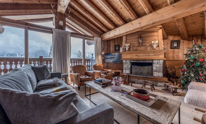 Courchevel Ski Chalet | Chalet in Courchevel with pool, jacuzzi, and panoramic views