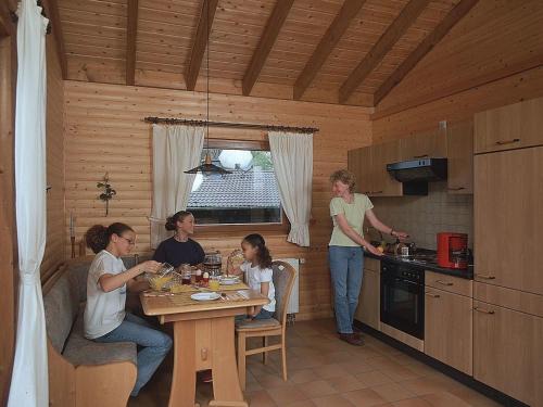 Schoenecken Apartment | Chalet in Reinskopf with Fireplace and Balcony