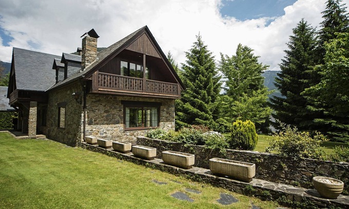Vielha e Mijaran House | Chalet in Vielha near Baqueira Ski Resort