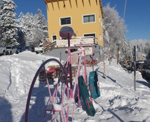 Sarcenas Apartment | Chalet Jaune La Cachette