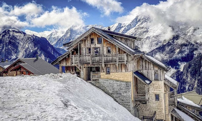 Villard-Reculas Ski Chalet | CHALET LE PERCHOIR, ski in ski out, spa, sauna, fitness,