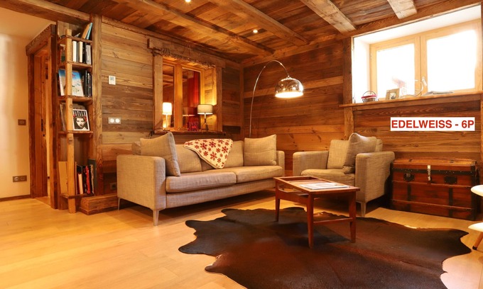 Bonneval-sur-Arc Ski Chalet | CHALET LUXE ET CHARME, 4* BELLA ALPINA, 6/8P, 75m2, 200 years old