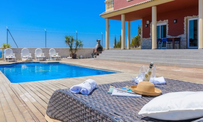 Rincon de la Victoria Villa | Chalet Magnolia Rincón de la Victoria by Ruralidays
