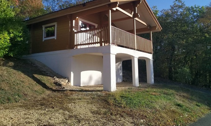 Mauroux Ski Chalet | Chalet Mon Désir ( Region Midi Pyrenees / Occitania / Lot / Cahors)