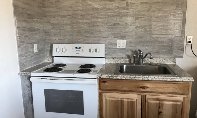 Larkspur Hotel | Chalet Motel
