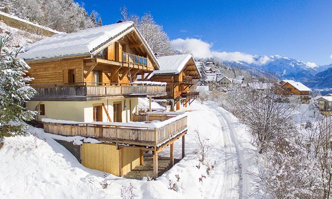 Verchaix Ski Chalet | Chalet panoramic view south