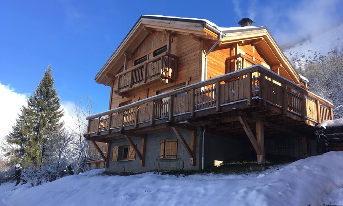 Mont-de-Lans Ski Chalet | Chalet Pied Piste & Télésiège Calme Les2alpes vue Panoramique sur les Montagnes