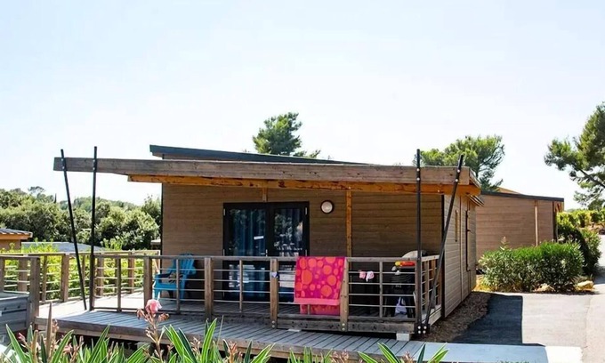 Sanary-sur-Mer Ski Chalet | Chalet PMR - 48m2 - 2 Schlafzimmer 4 Personen