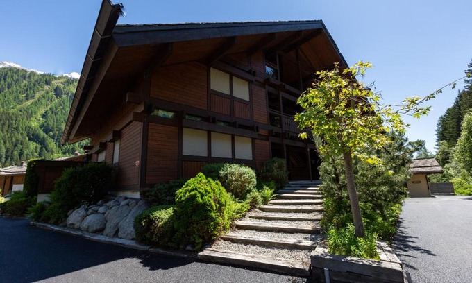 Chamonix-Mont-Blanc Apartment | Chalet Résidence Chantey Mourry 1 - Happy Rentals