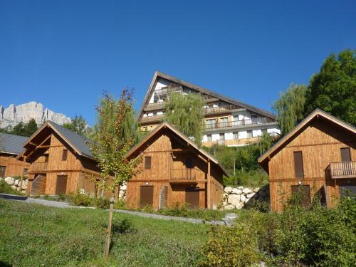 Gresse-en-Vercors Apartment | Chalet Retreat Near Slopes