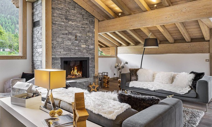 Le Praz Ski Chalet | Chalet Rochelle - Six Bedroom Chalet, Sleeps 14