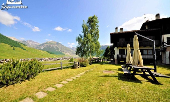 Teola Apartment | Chalet Rododendro Forést by Livigno Accomodation