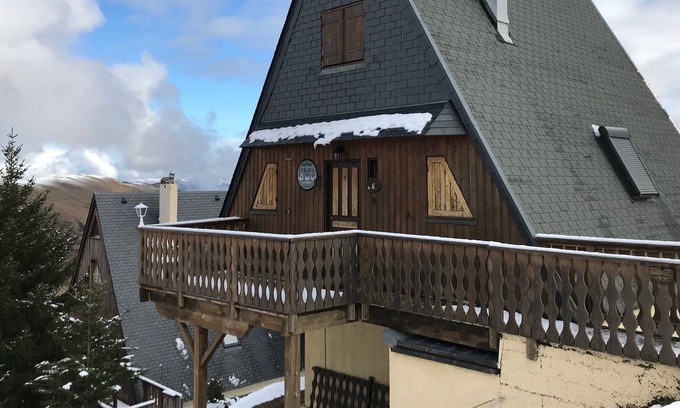 Saint-Lary-Soulan Ski Chalet | CHALET - SAINT LARY FOOT OF SLOPES - 8/10 PEOPLE - AMAZING LOCATION