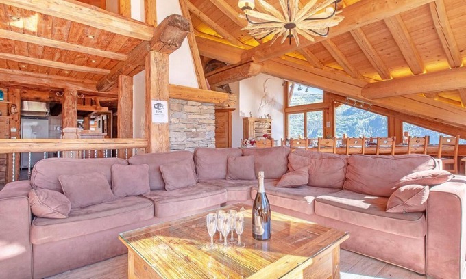 Villaroger Ski Chalet | Chalet, ski-in/ski-out & foot of the slopes, sauna, balcony, fireplace or stove, parking, tv