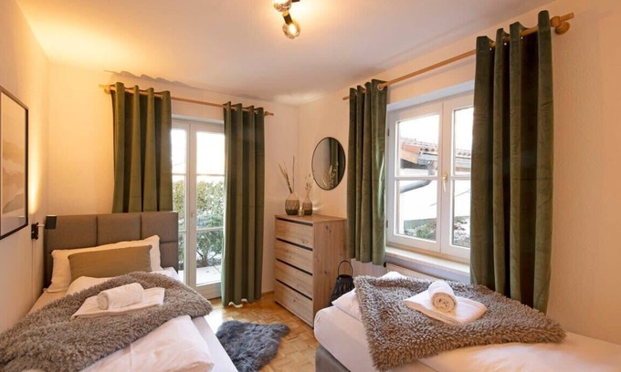 Oberstdorf Apartment | "Chalet-Style" 3-Raum-Suite direkt am Kurpark